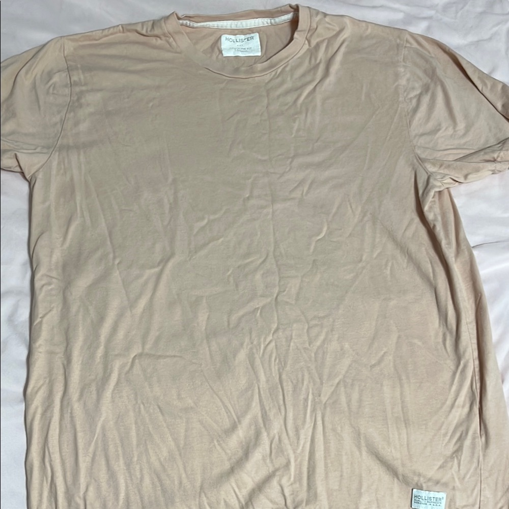 Hollister Men's Peach T-Shirt